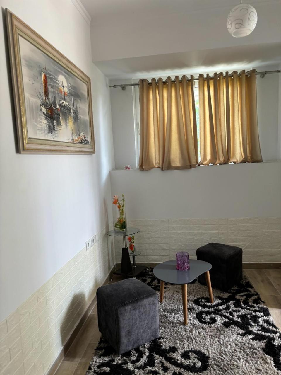 Guest House Adi Hoxha Berat Exterior photo